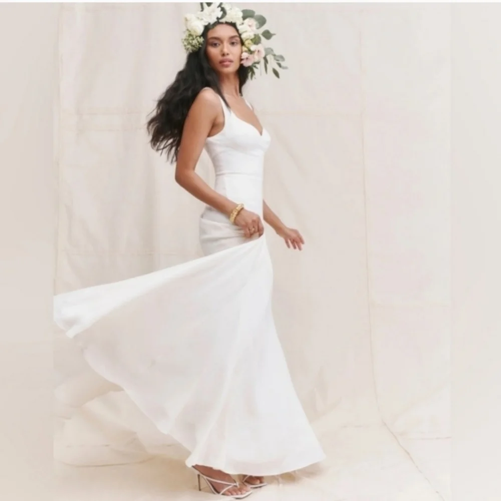 Reformation Lecce Maxi Crepe Sweetheart Neckline Gown Wedding Dress in I… - Picture 2 of 12